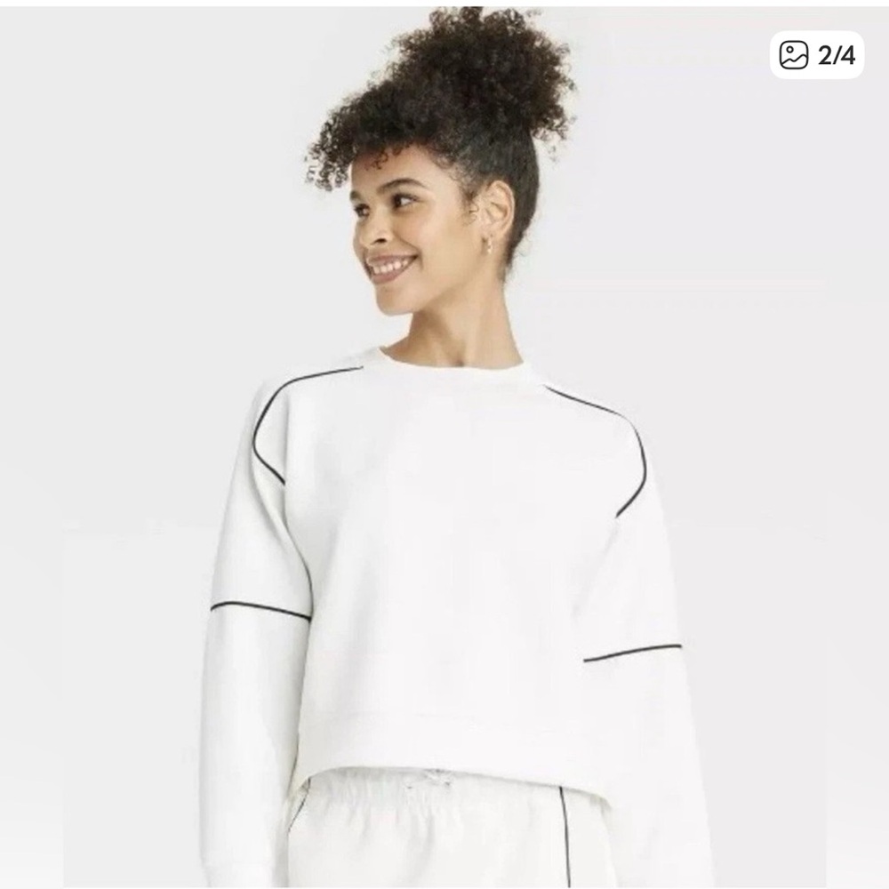 All in Motion Women's White Crew Sweater